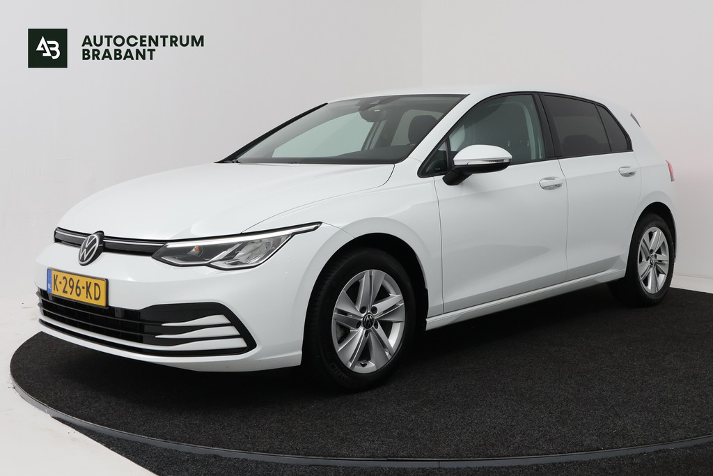 Volkswagen Golf 1.0 TSI Life (CRUISE CONTROL ADAPTIEF, NAVIGATIE, CARPLAY, PARKEERSENSOREN) 56333405-0.jpg | Autocentrum Brabant Breda