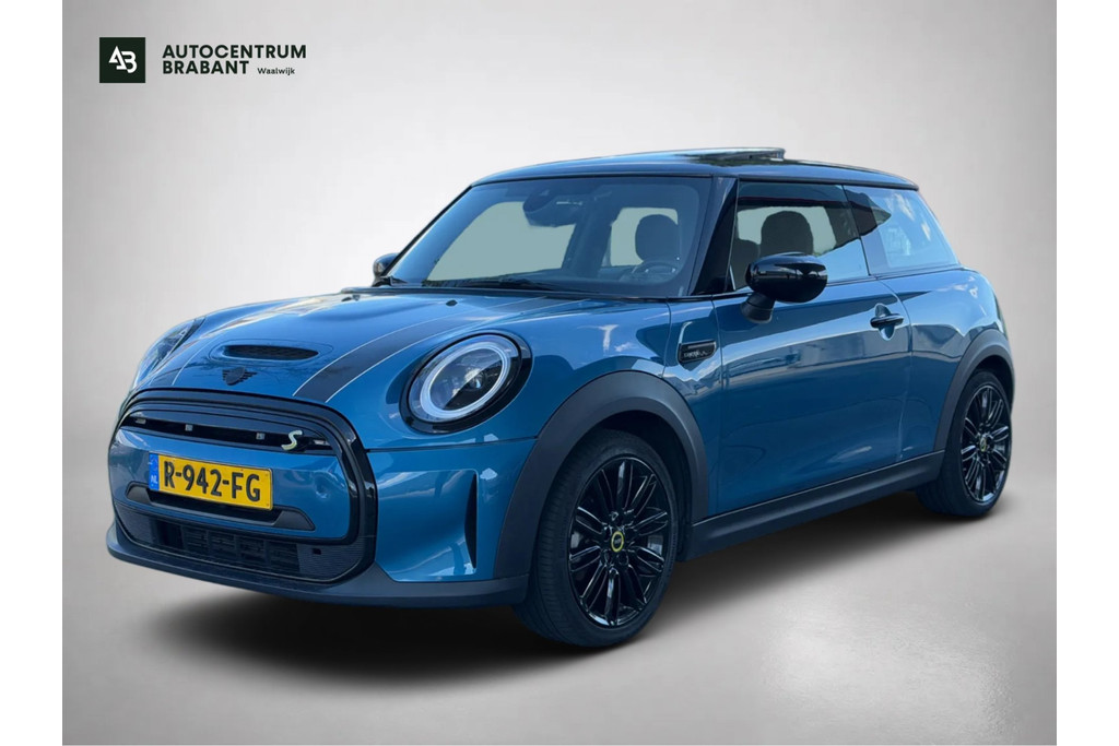 MINI Electric Camden Plus Edition 33 kWh(NL-auto, 1e Eig, Dealer OndH, Panorama, Harman/Kardon, Carplay, ParkeerSen, Navi Etc) 56365444-0.jpg | Autocentrum Brabant Breda