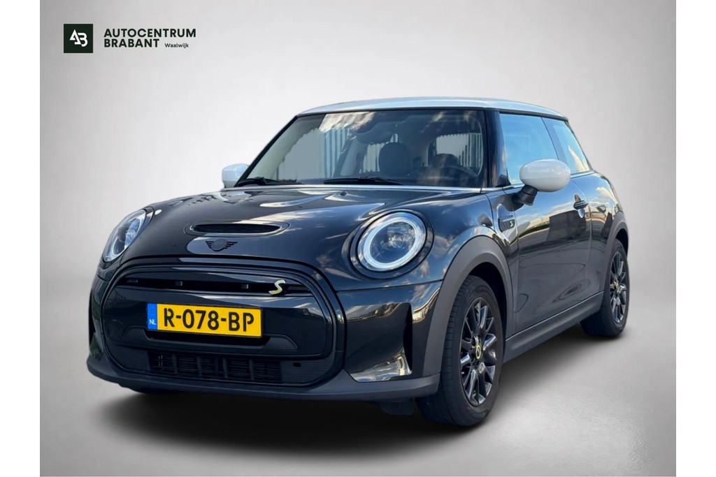 MINI Electric MINI Yours 33 kWh (NL-auto, 1e Eig, BTW, Carplay, Climate Con, Navi, Parkeersensor, Etc) 56366826-0.jpg | Autocentrum Brabant Breda