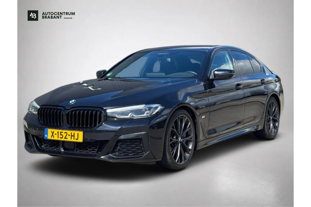 BMW 5 Serie 545e xDrive High Executive M-SPORT (Dealer OndH, Navi Pro, Camera, Stuur&StoelVerW, Addapt Cruise, PDC V+A, Etc) 56488020-0.jpg | Autocentrum Brabant Breda