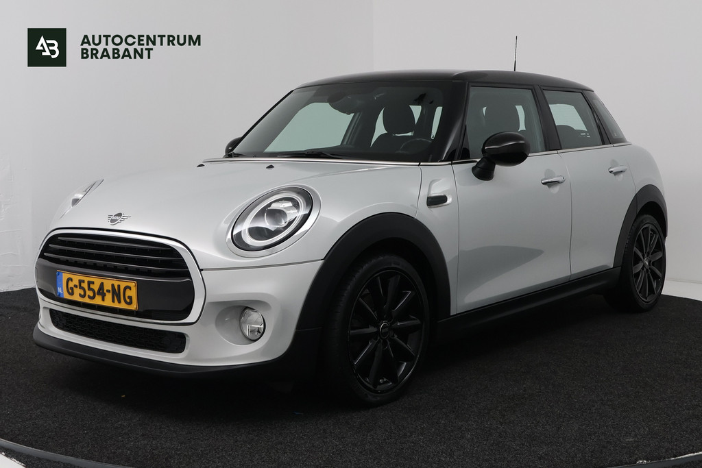 MINI 5-Deurs 1.5 Cooper Chili (NAVIGATIE, CRUISE CONTROL, PARKEERSENSOREN, CARPLAY) 56924238-0.jpg | Autocentrum Brabant Breda