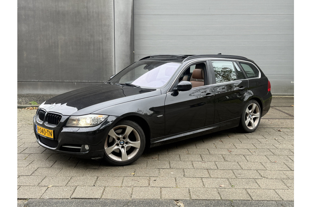 BMW 3 Serie Touring 320i Luxury Line (INRUILKOOPJE) 57343156-0.jpg | Autocentrum Brabant Breda