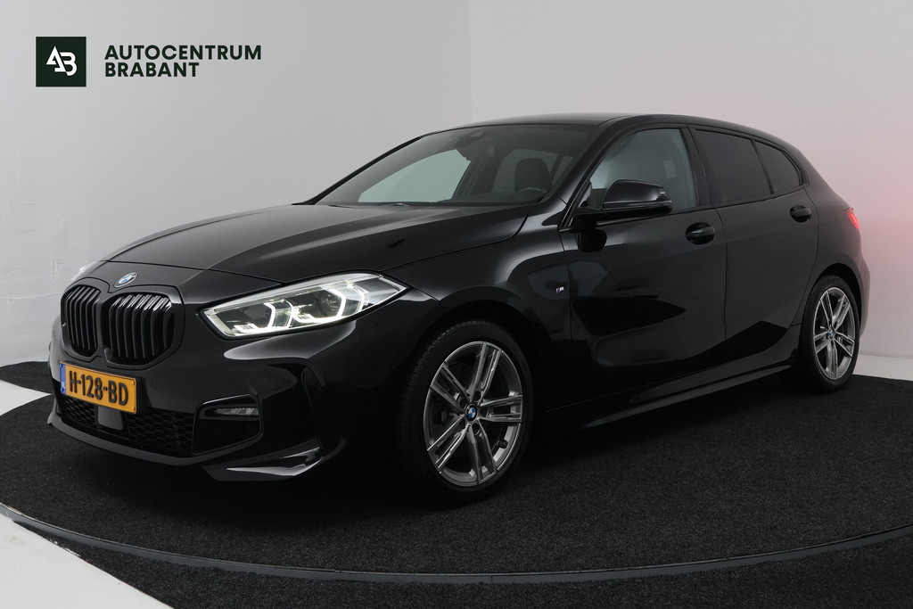 BMW 1 Serie 118i Executive Edition (CAMERA, SFEERVERLICHTING, NAVIGATIE CARPLAY, DIGITALE COCKPIT) 57671434-0.jpg | Autocentrum Brabant Breda